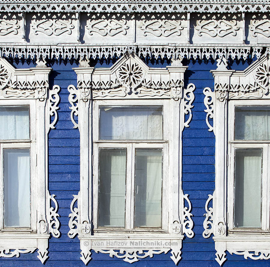 Traditional Russian Nalichniki (ornate wooden window frames)