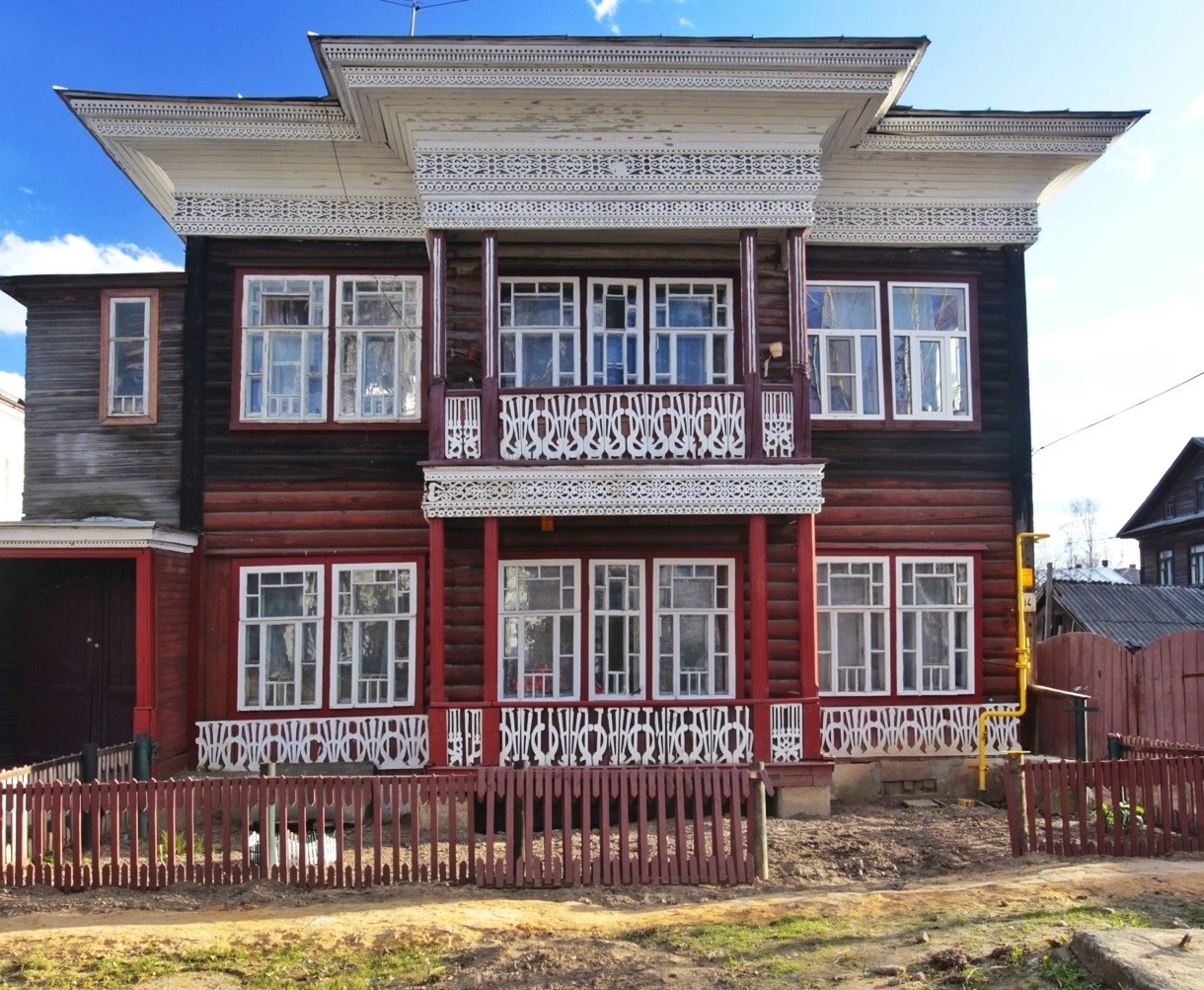 Wooden houses of stunning beauty in Russia | Nalichniki.com