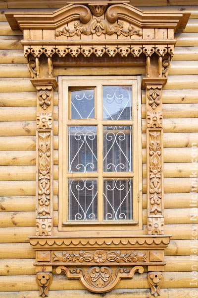 Ставни, резные наличники на двери и окна в Тюмени